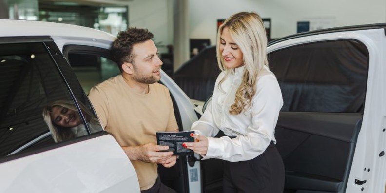 In unserem Autohaus in AMSTETTEN-NEUFURTH bieten wir ab sofort eine berufliche Chance als Automobilverkäufer für „Das WeltAuto“ (w/m/d).
