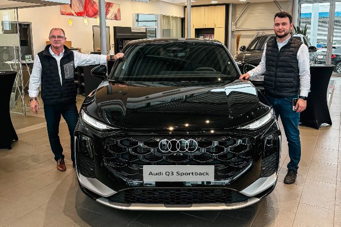 Unsere%20Audi%20Teams%20stehen%20bei%20Fragen%20rund%20um%20den%20Q3%20und%20Q3%20Sportback%20zur%20Verf%FCgung